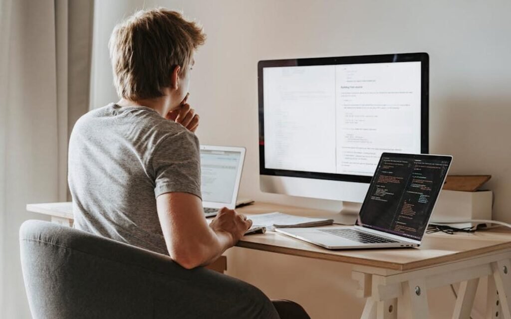Open Source vs. Proprietäre Software: Was eignet sich besser für dein Webprojekt?